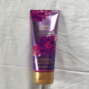 🌸🌸🌸VS hand lotion